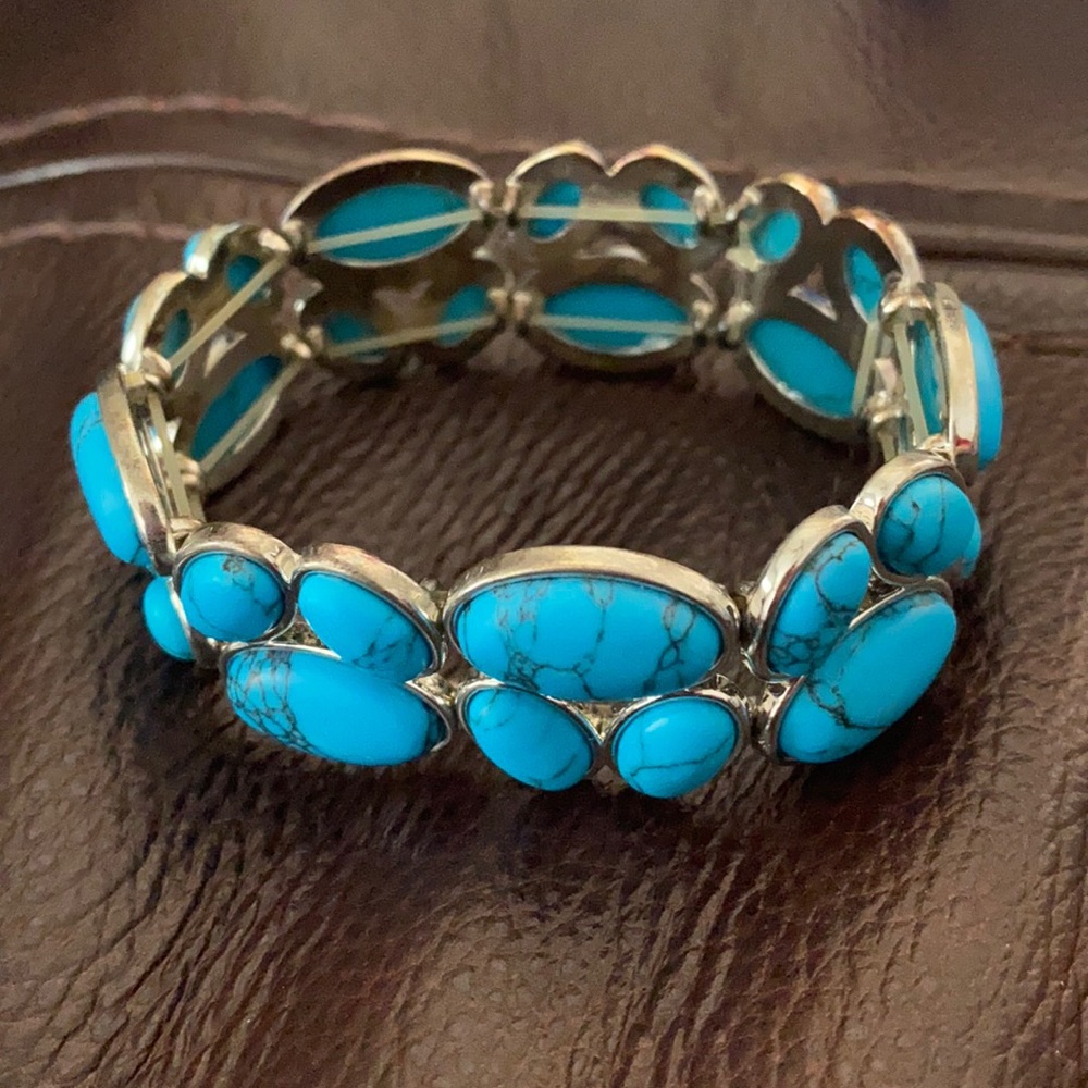Lia Sophia turquoise stretch bracelet.